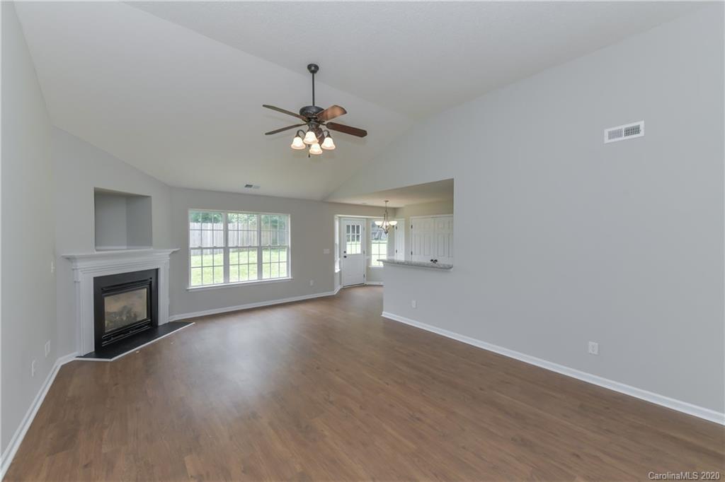 1314 Spring View Court Rock Hill, SC 29732 - Photo 2 of 31 Gallery Image 2