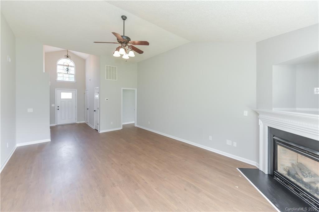 1314 Spring View Court Rock Hill, SC 29732 - Photo 4 of 31 Gallery Image 4