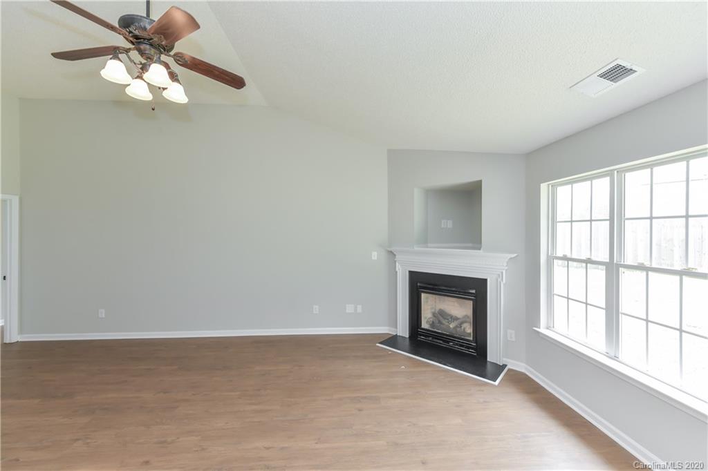 1314 Spring View Court Rock Hill, SC 29732 - Photo 6 of 31 Gallery Image 6