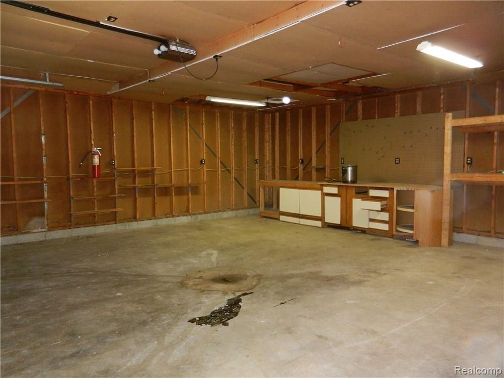 8956 Davisburg Road Clarkston, MI 48348 - Photo 37 of 38 Garage interior2.JPG