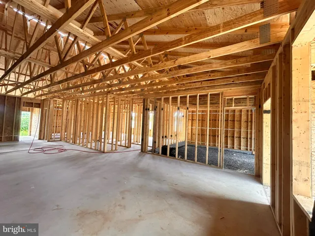 a view of the entrance of the building