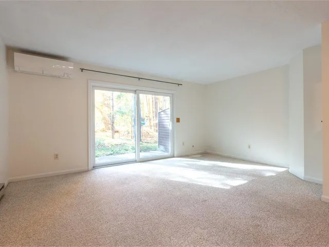 $345,000 | 25 Woodbine By The Lake, Unit 3, Colchester, VT 05446