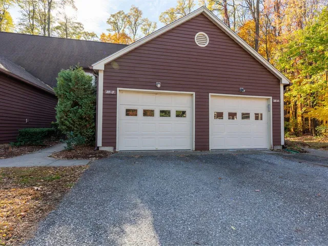 $345,000 | 25 Woodbine By The Lake, Unit 3, Colchester, VT 05446
