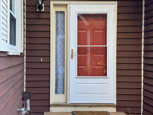 $345,000 | 25 Woodbine By The Lake, Unit 3, Colchester, VT 05446