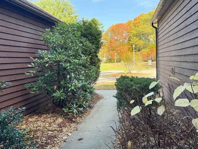 $345,000 | 25 Woodbine By The Lake, Unit 3, Colchester, VT 05446