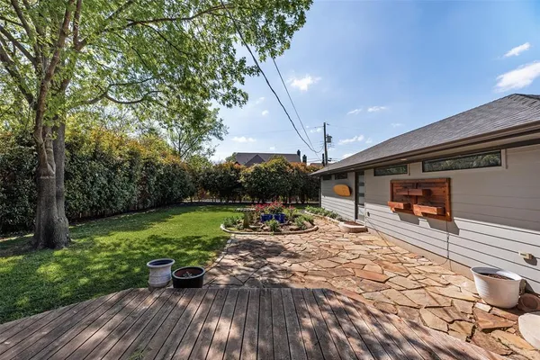 $4,100 | 9911 Hurley Way, Dallas, TX 75220