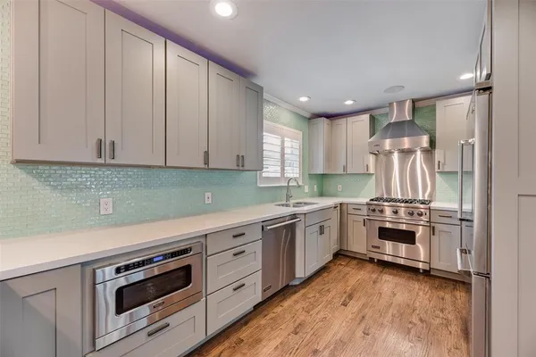 $4,100 | 9911 Hurley Way, Dallas, TX 75220