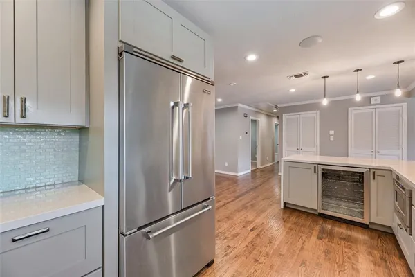 $4,100 | 9911 Hurley Way, Dallas, TX 75220