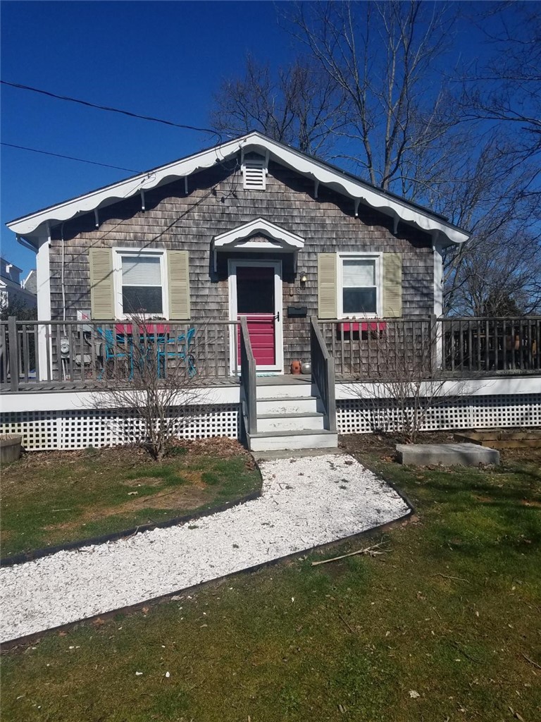 8 Katzman Place Newport, RI 02840 - Photo 1 of 14