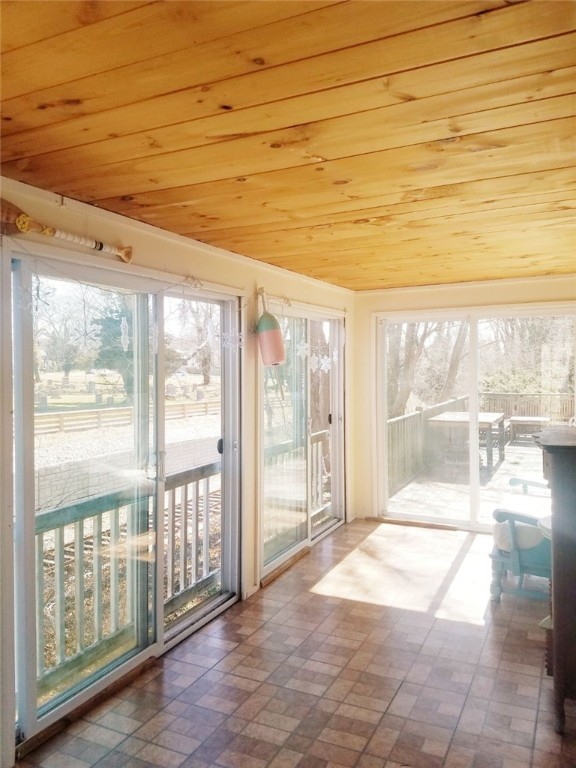 8 Katzman Place Newport, RI 02840 - Photo 12 of 14