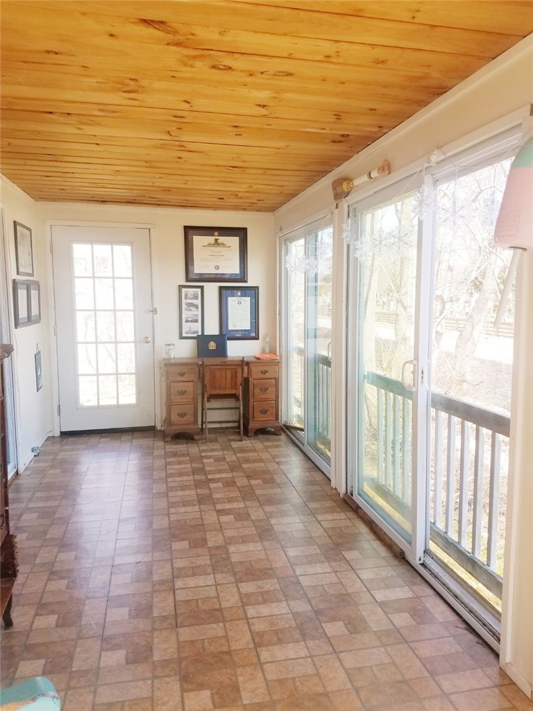 8 Katzman Place Newport, RI 02840 - Photo 13 of 14