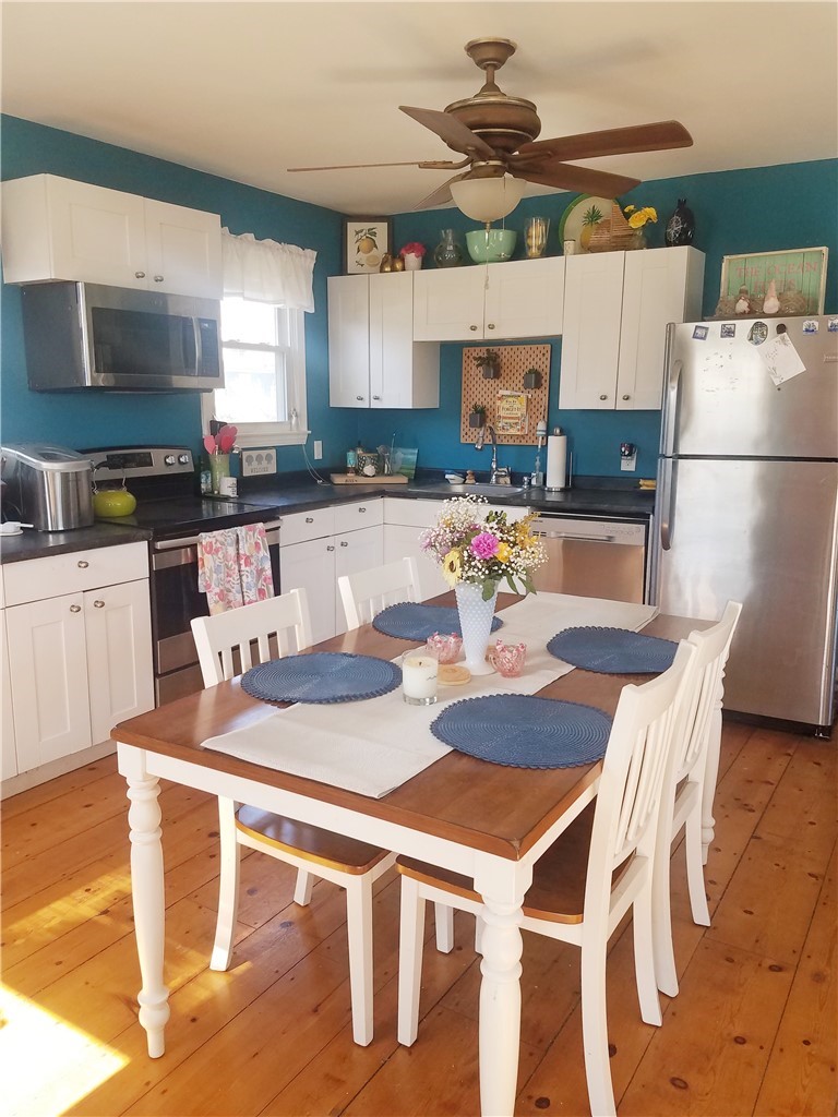 8 Katzman Place Newport, RI 02840 - Photo 5 of 14