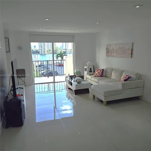 $208,000 | 2750 Northeast 183rd Street, Unit 301, Aventura, FL 33160