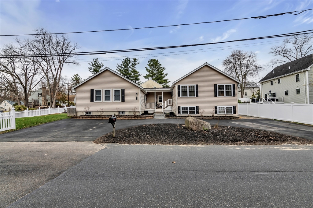 34 Venice Road Methuen, MA 01844 - Photo 1 of 42