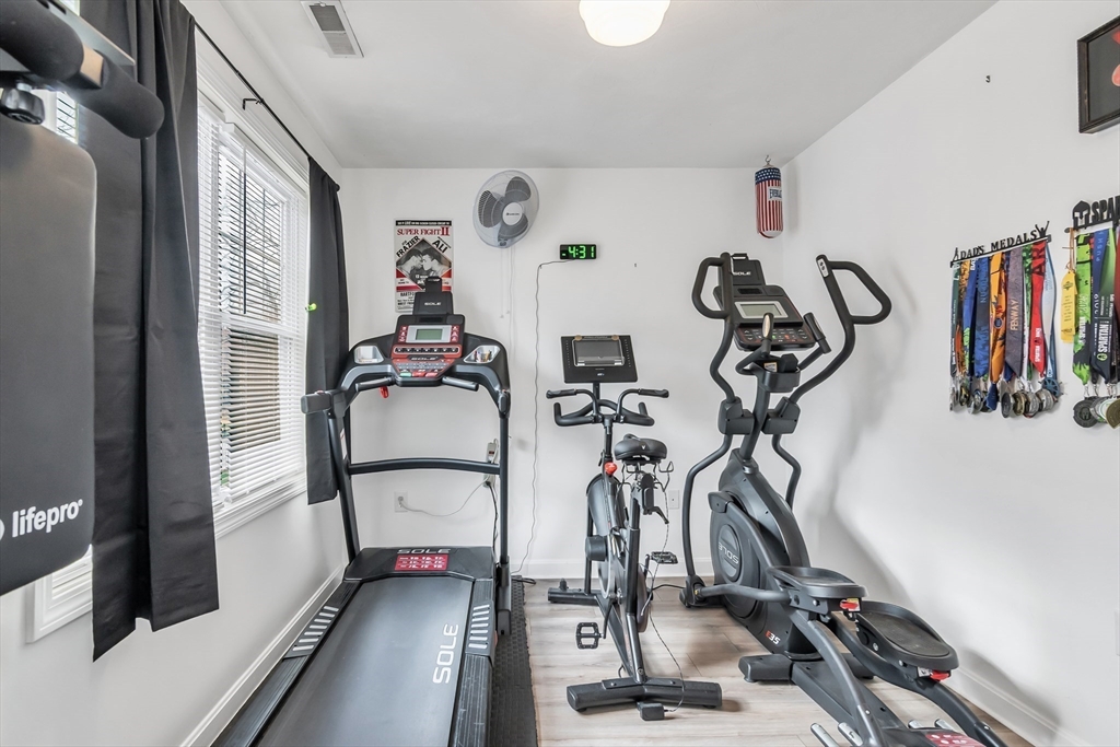 34 Venice Road Methuen, MA 01844 - Photo 12 of 42