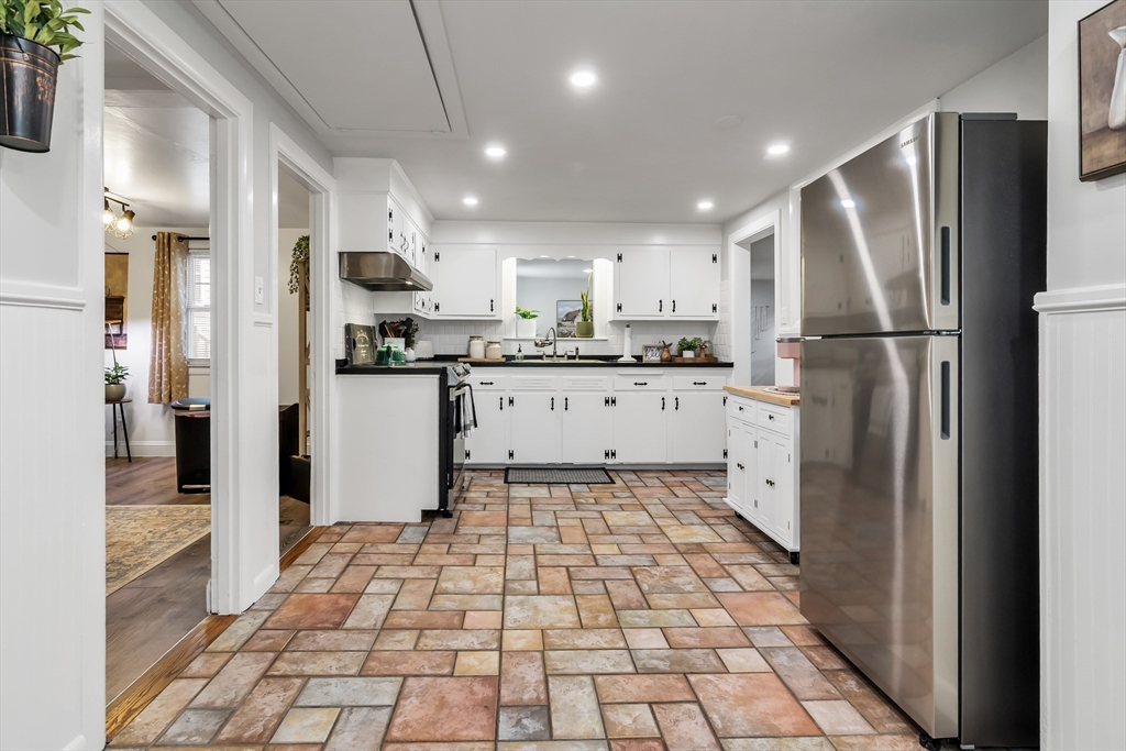 34 Venice Road Methuen, MA 01844 - Photo 26 of 42