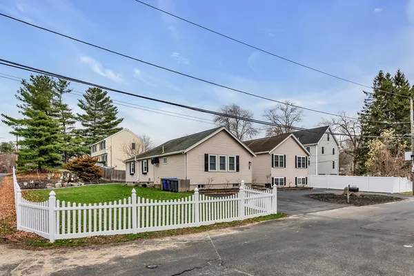 $820,000 | 34 Venice Road, Methuen, MA 01844