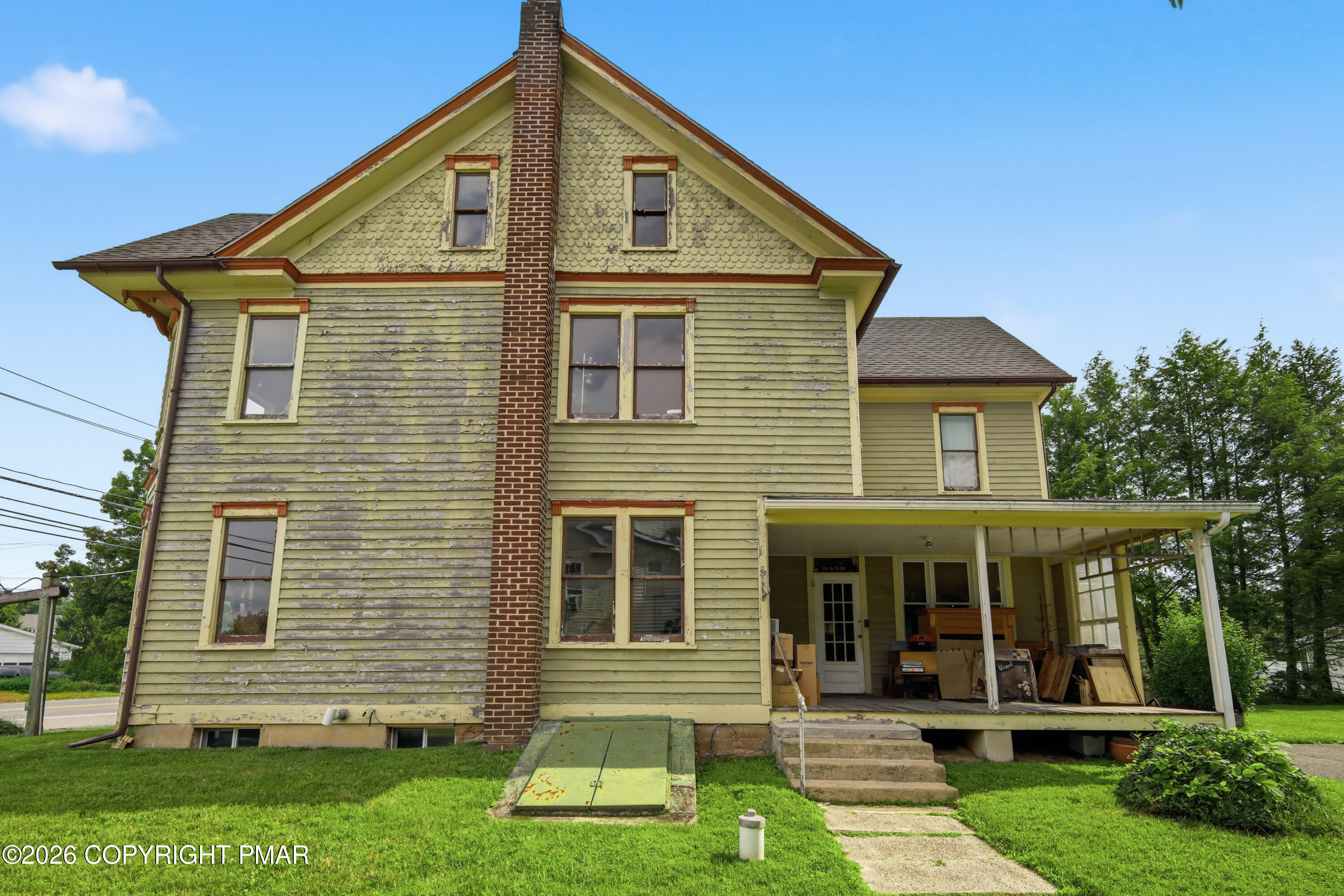 556 Interchange Road Kunkletown, PA 18058 - Photo 3 of 68 Side of the house