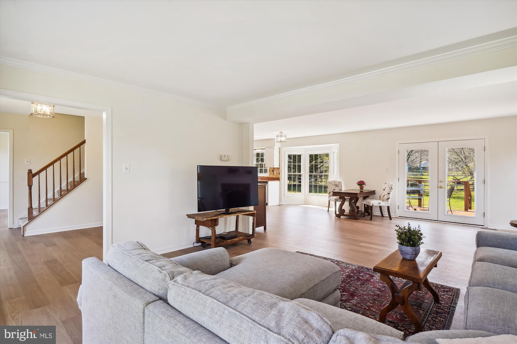 16901 Hoskinson Road Poolesville, MD 20837 - Photo 11 of 71 Living Room