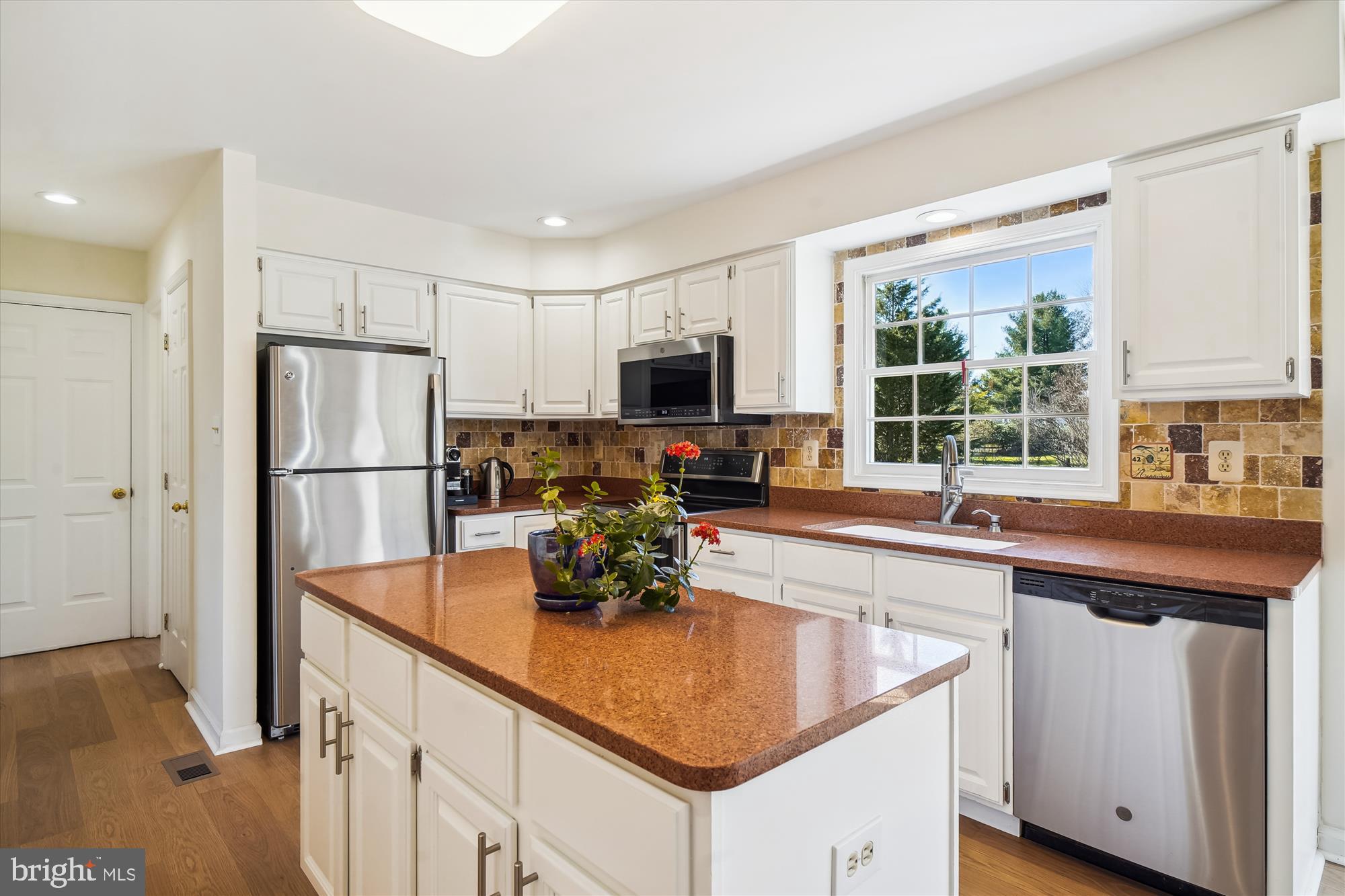 16901 Hoskinson Road Poolesville, MD 20837 - Photo 17 of 71 Kitchen