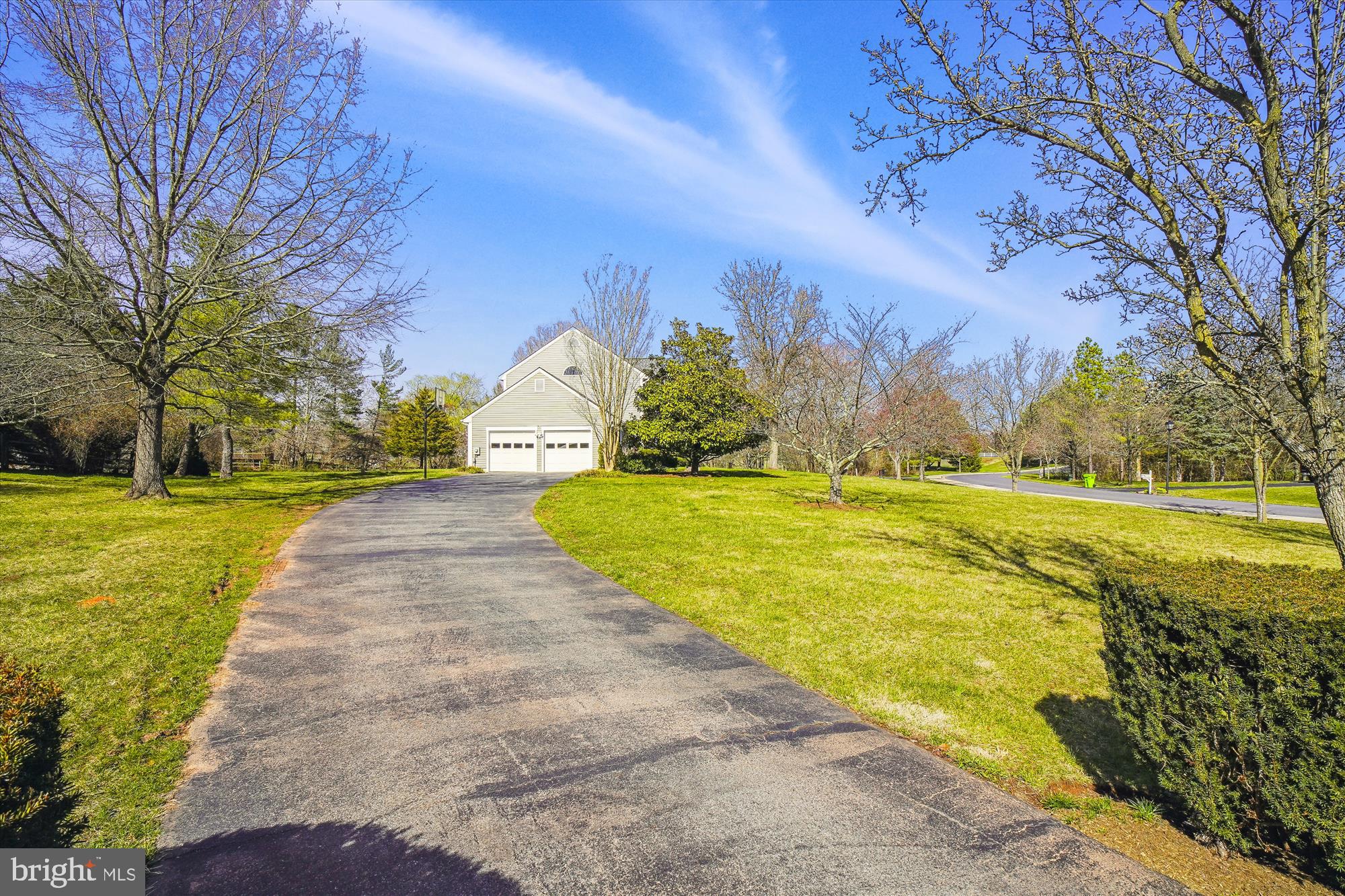 16901 Hoskinson Road Poolesville, MD 20837 - Photo 62 of 71 Long Driveway