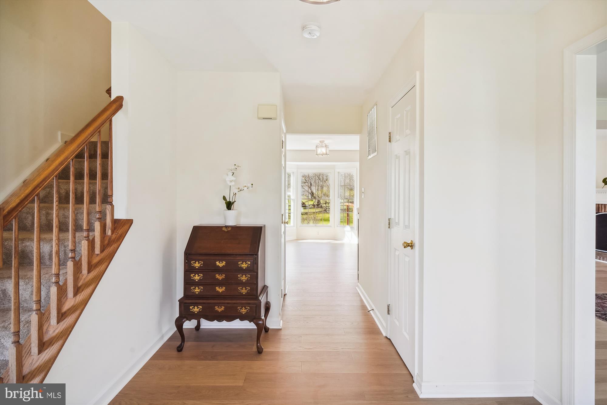16901 Hoskinson Road Poolesville, MD 20837 - Photo 8 of 71 Foyer