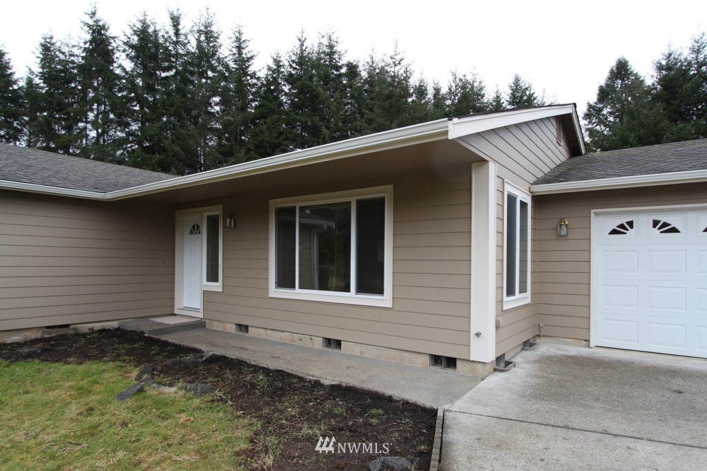 488 Harmon Road Chehalis, WA 98532 - Photo 2 of 25