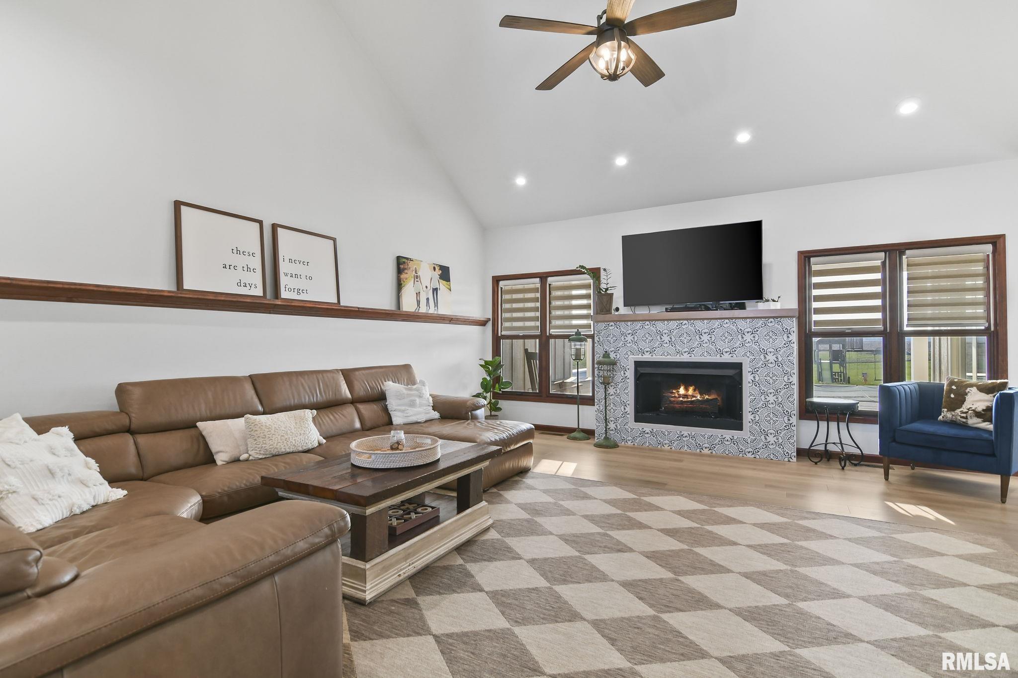 18915 Boggs Road Virden, IL 62690 - Photo 9 of 65