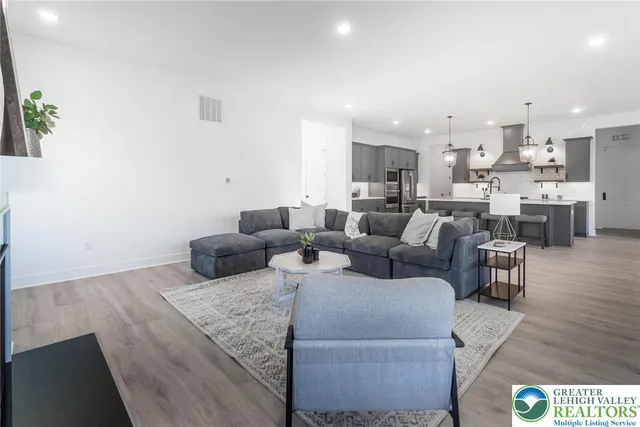 $954,990 | 6871 Smith Court, Unit LOT 35/12/0, Bethlehem, PA 18017