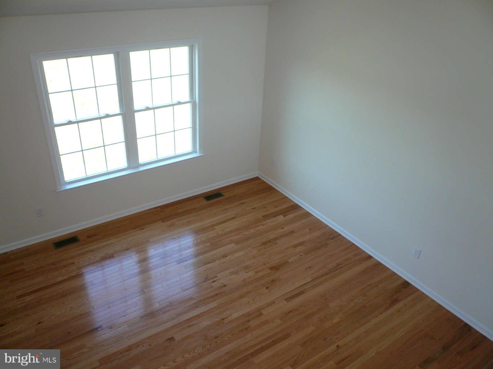 Old Love Point Road Stevensville, MD 21666 - Photo 12 of 30 Living Room