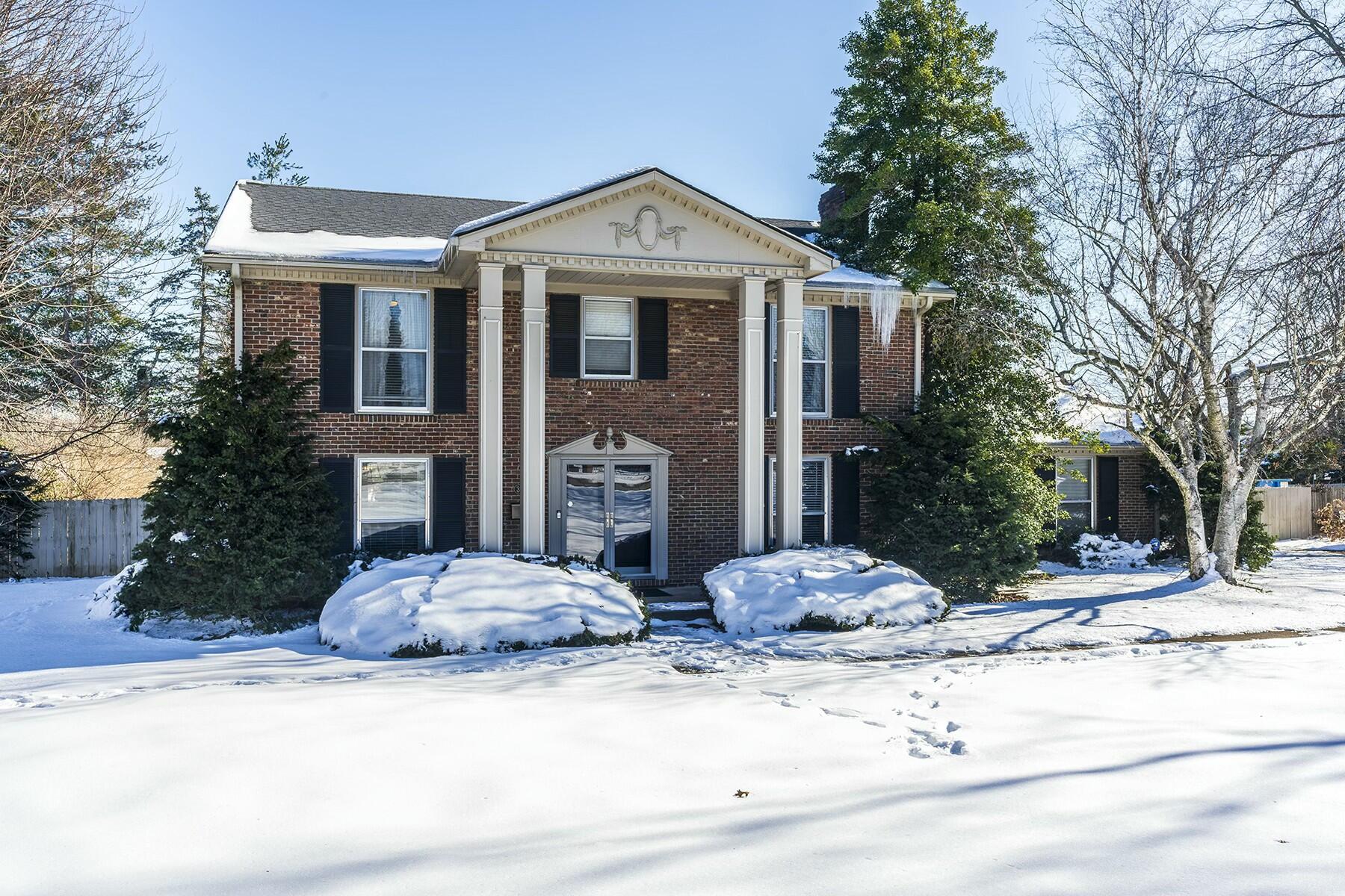3220 Tates Creek Road Lexington, KY 40502 - Photo 5 of 52 5