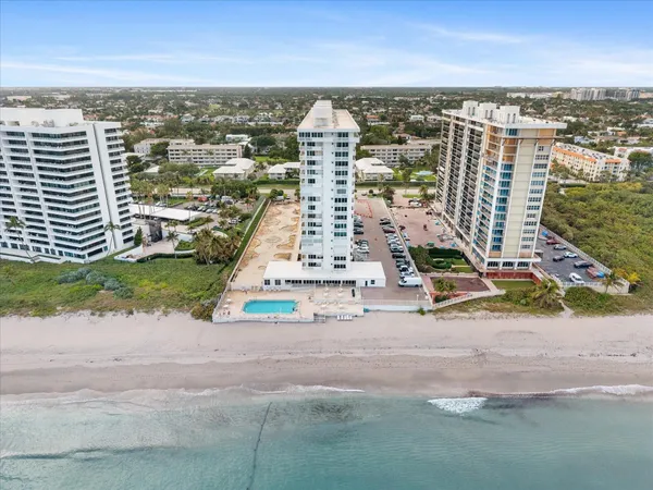$7,200 | 1200 South Ocean Boulevard, Unit 3A, Boca Raton, FL 33432