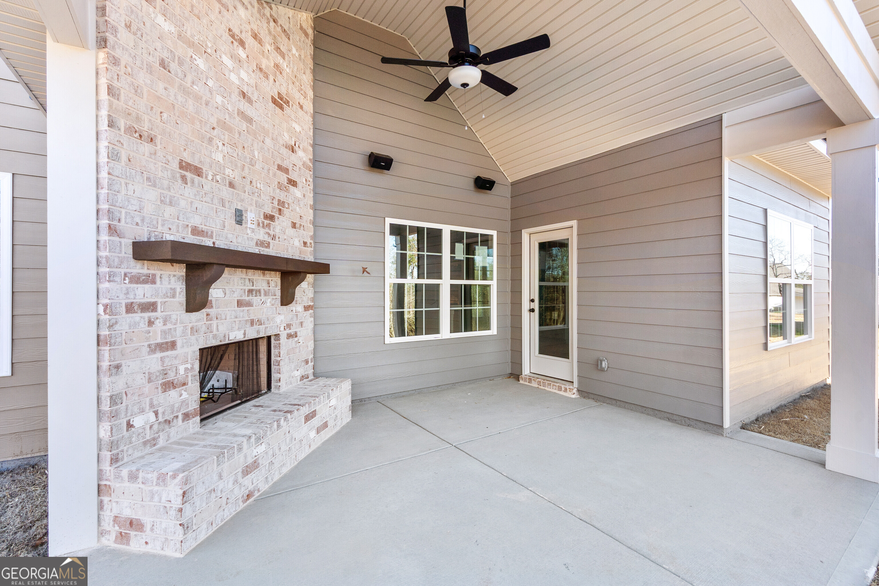 310 Air View Drive Warner Robins, GA 31093 - Photo 58 of 66 a view of an empty room with a fireplace