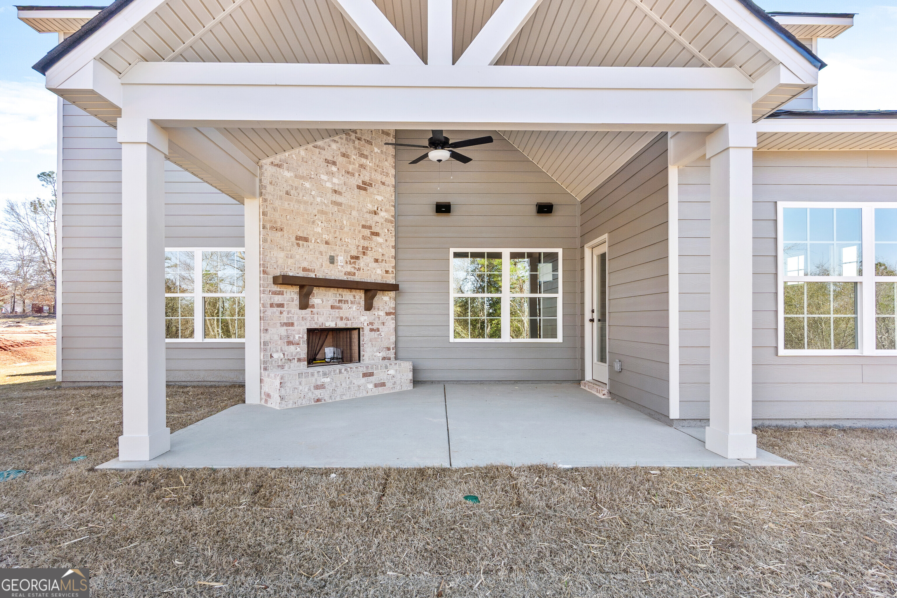 310 Air View Drive Warner Robins, GA 31093 - Photo 59 of 66 an entryway with fireplace
