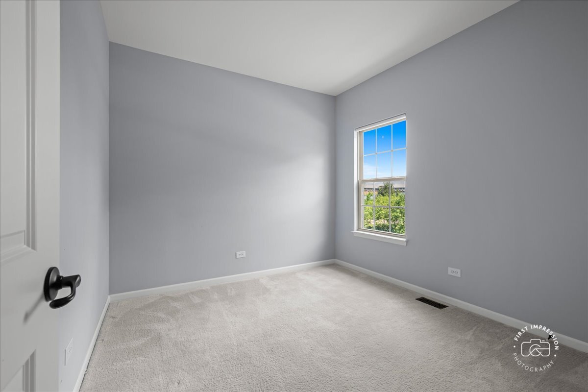 3826 Ridge Pointe Drive Geneva, IL 60134 - Photo 11 of 20 Gallery Image 11