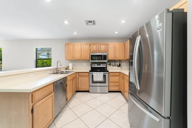 $770,000 | 3136 Peachtree Circle, Davie, FL 33328