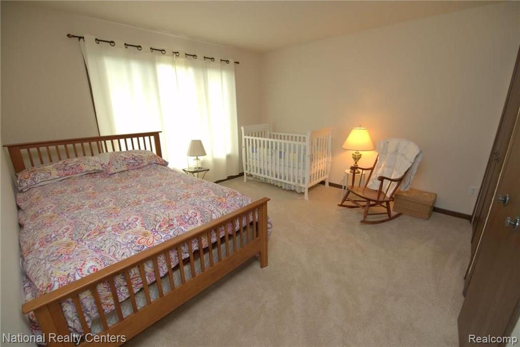 576 Middlebury Lane Rochester Hills, MI 48309 - Photo 27 of 36