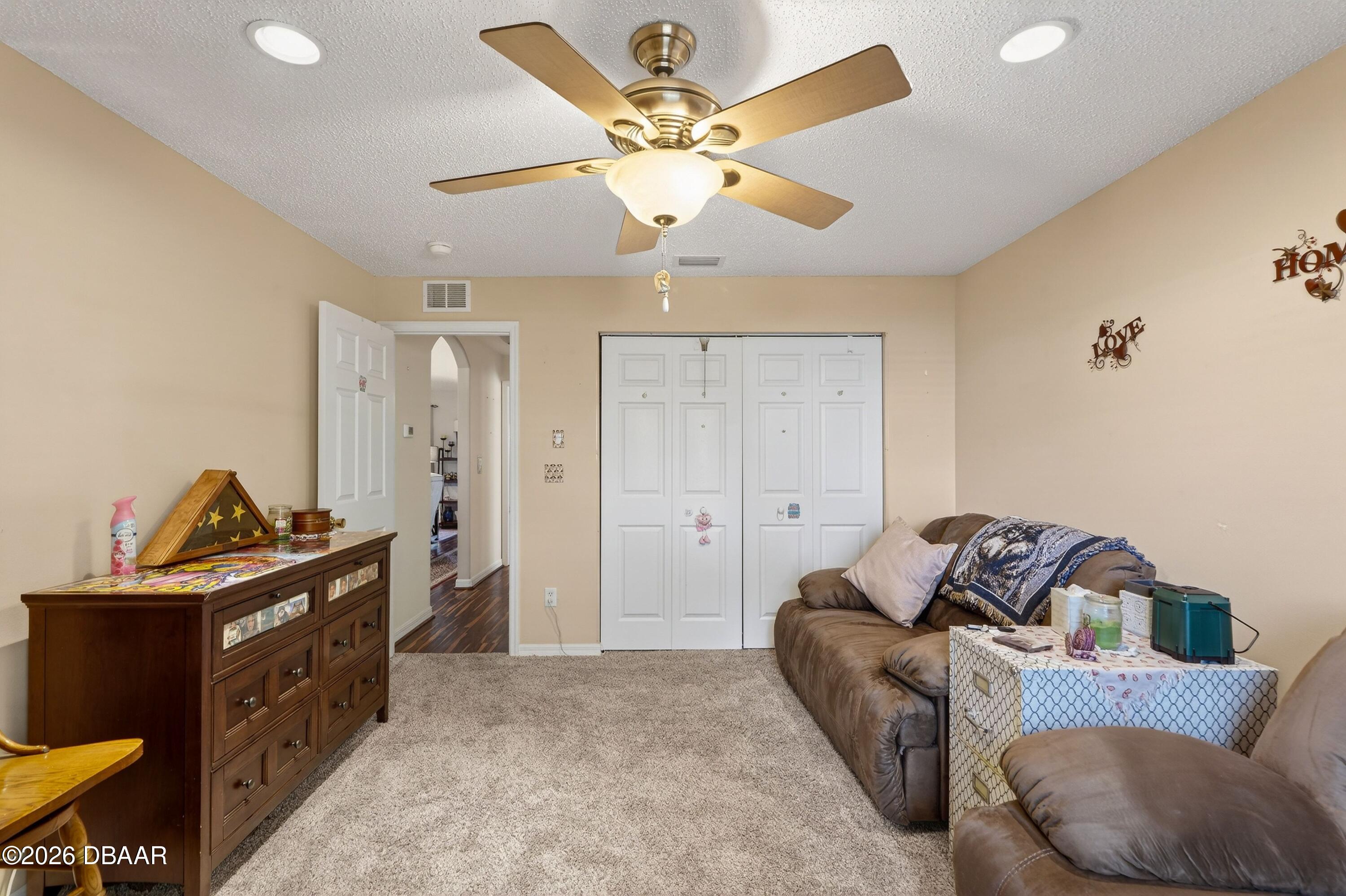 24 Ryding Lane Palm Coast, FL 32164 - Photo 11 of 43 011_24_ryding_lane_33_of_44_588