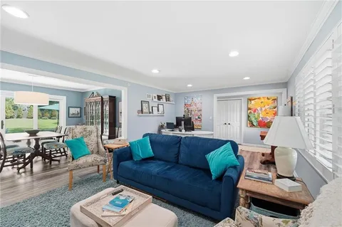 $425,000 | 1216 West 97th Street, Kansas City, MO 64114