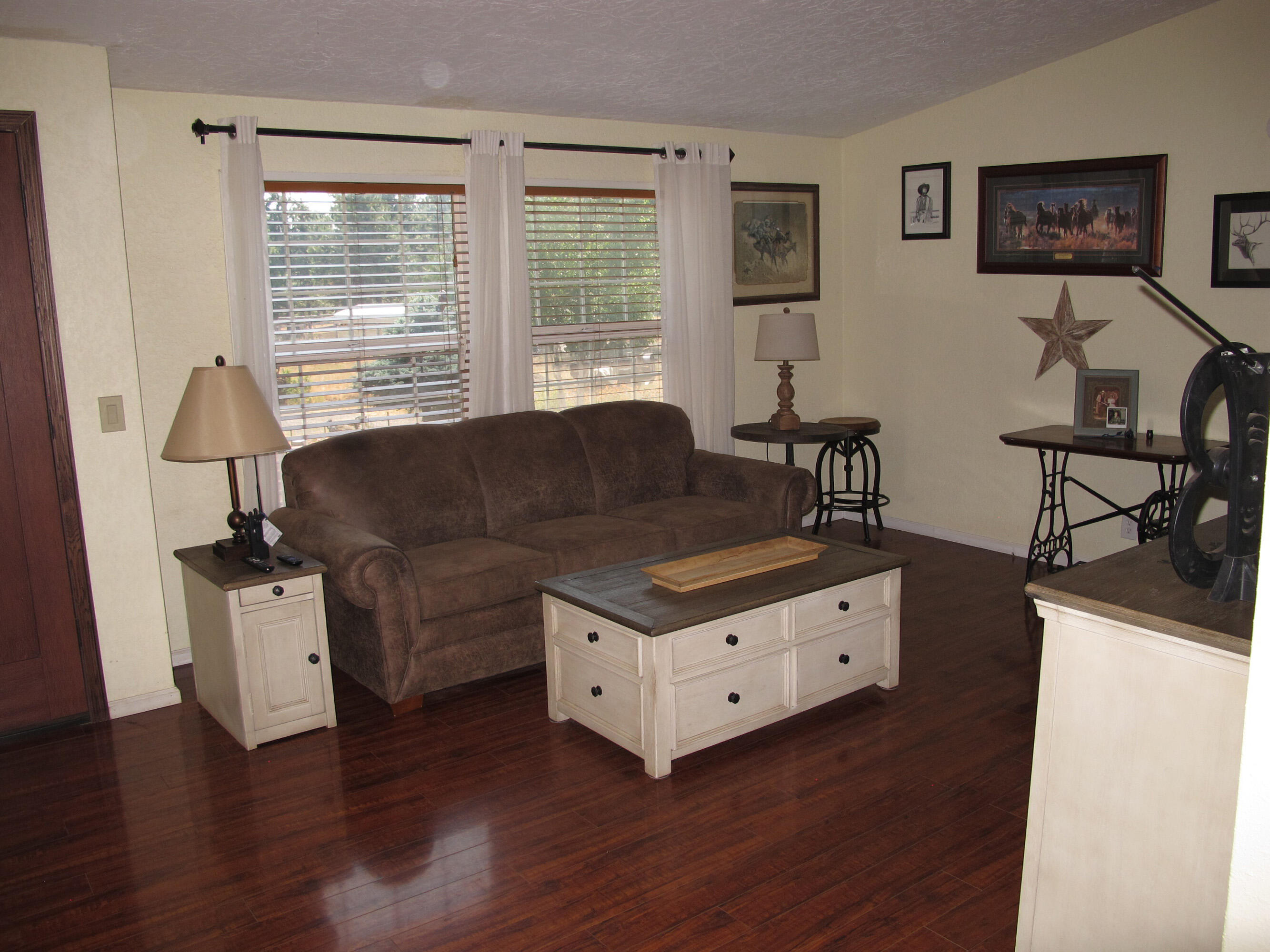 4366 Round Lake Road Klamath Falls, OR 97601 - Photo 8 of 39 8