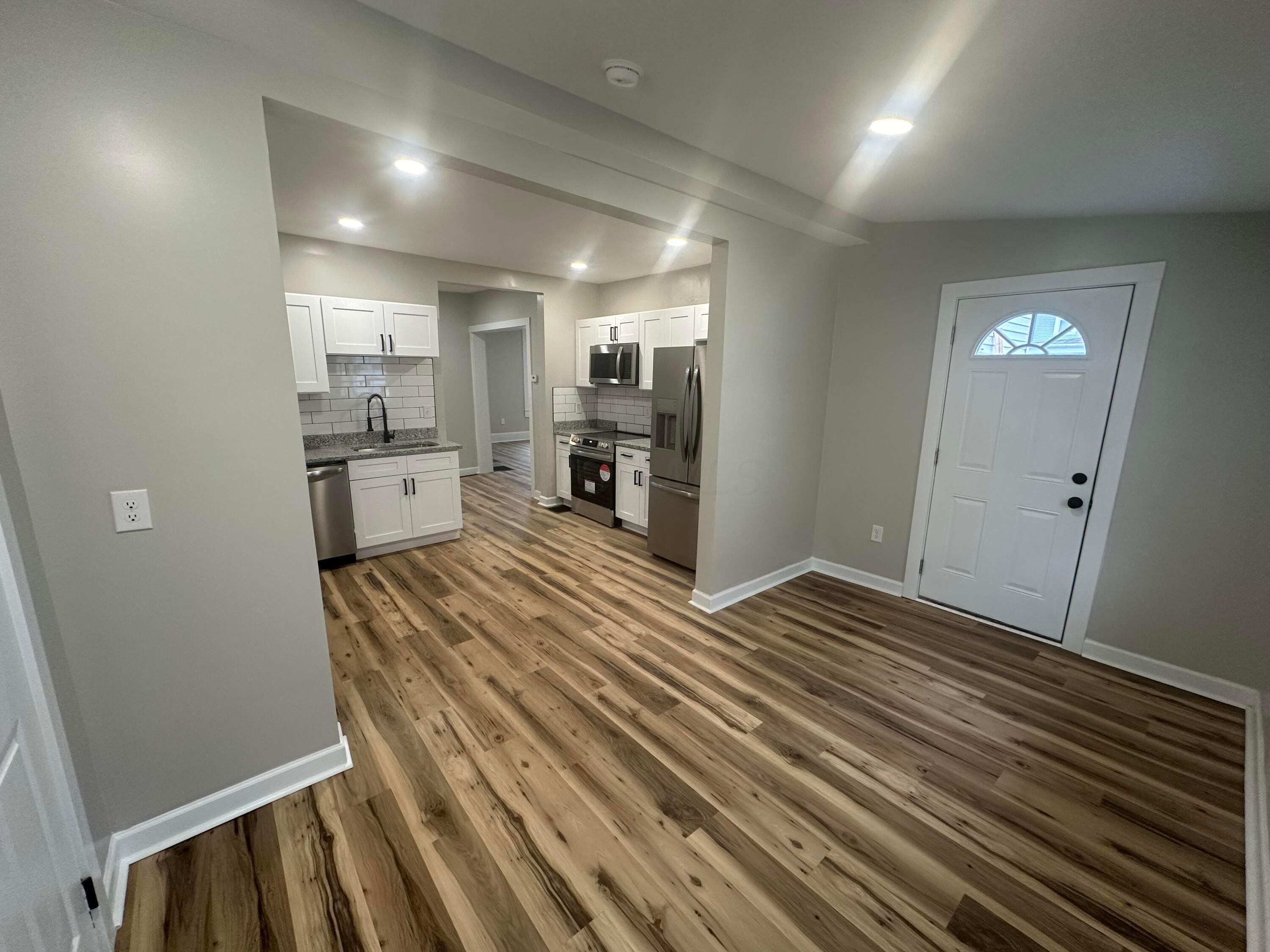 303 Watt Street Circleville, OH 43113 - Photo 9 of 18 IMG_0208