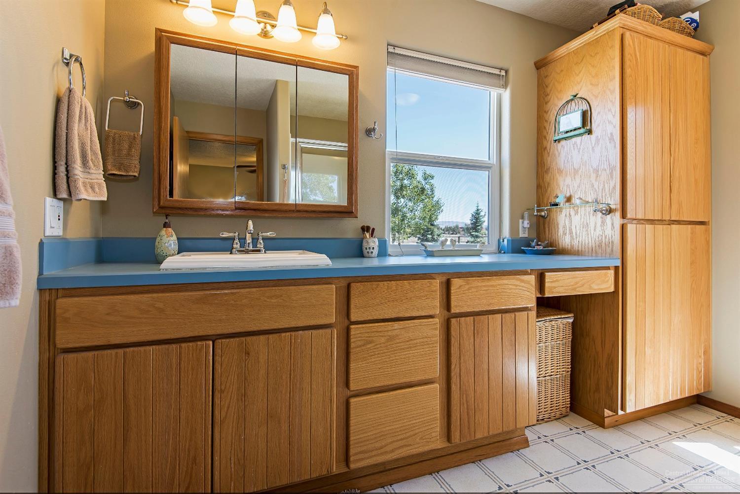62060 Dodds Road Bend, OR 97701 - Photo 11 of 24 Additional Photo