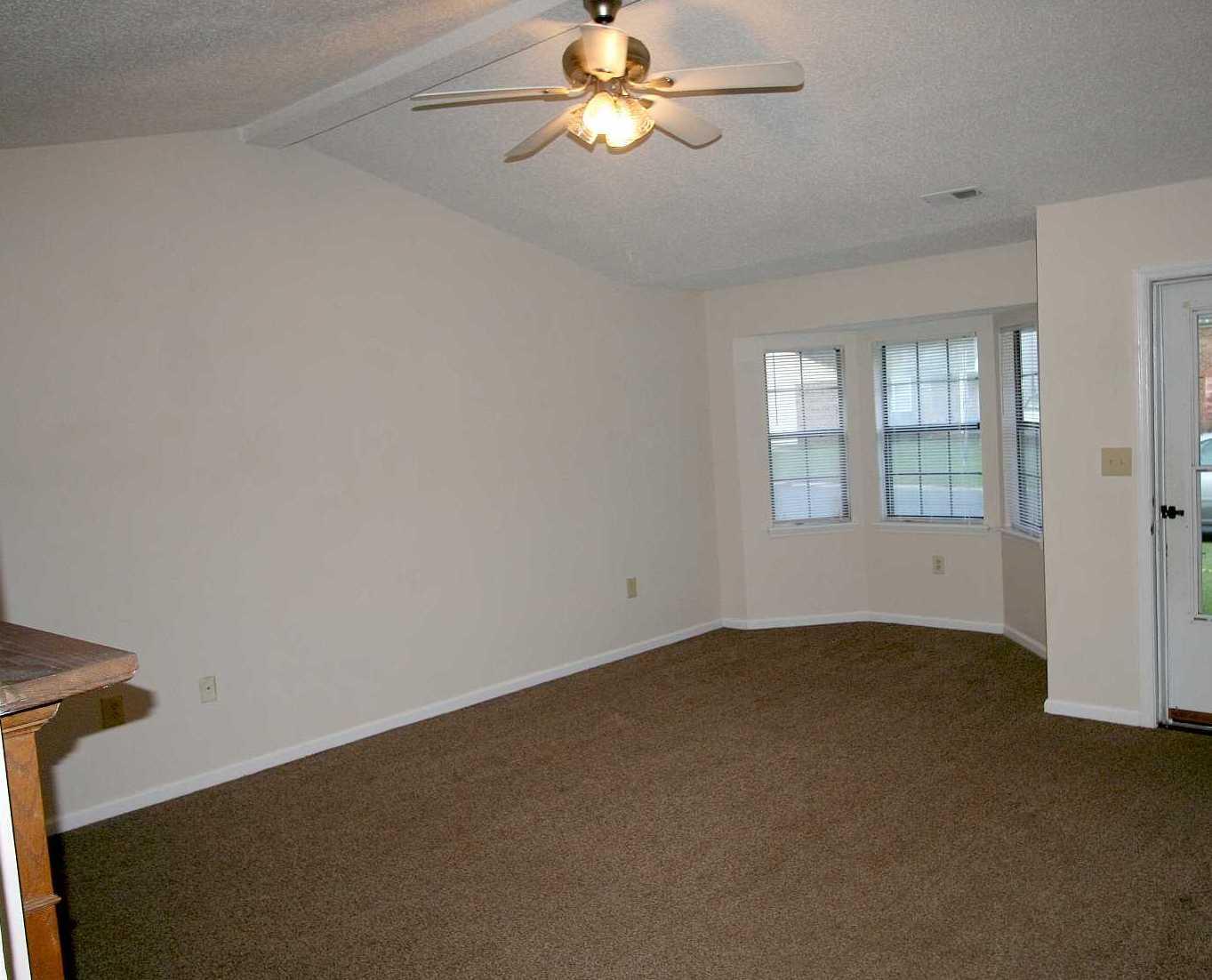 7617 Oldridge Road North Charleston, SC 29418 - Photo 2 of 12 IMG_6180