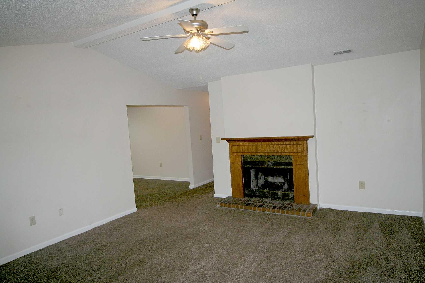 7617 Oldridge Road North Charleston, SC 29418 - Photo 5 of 12 IMG_6182