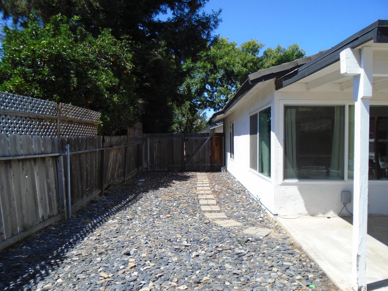 3316 Mesquite Way Modesto, CA 95355 - Photo 40 of 52