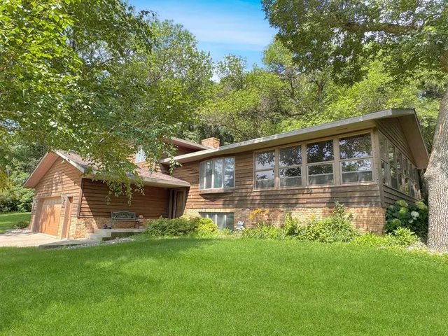 $595,000 | 2676 140th Street, Garvin, MN 56132
