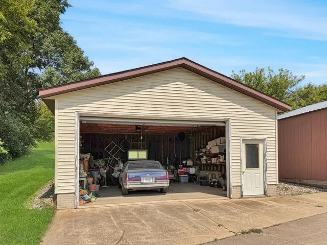 $595,000 | 2676 140th Street, Garvin, MN 56132