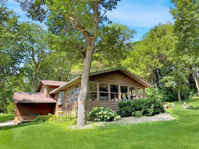 $595,000 | 2676 140th Street, Garvin, MN 56132