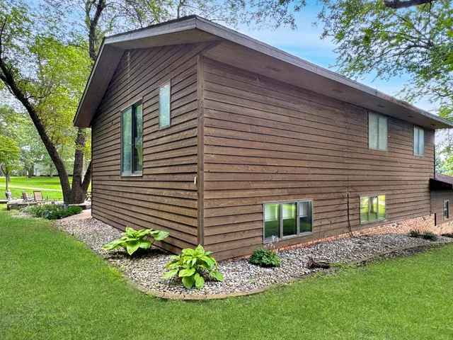 $595,000 | 2676 140th Street, Garvin, MN 56132
