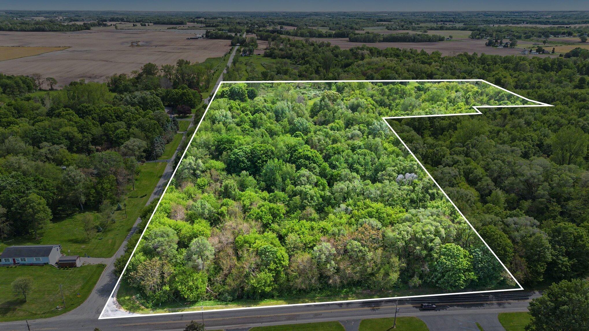 4244 Hillandale Road Sodus, MI 49126 - Photo 2 of 19 017_dji_0623-lotline_622